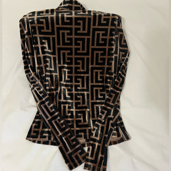 Balmain Paris Velvet Monogram Logo Top Size 40 NWOT Designer Long Sleeve Luxury - Picture 2 of 8